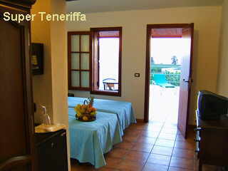 Teneriffa Landhotel El Navio Teneriffa Sdwest. Blick auf die Terrasse